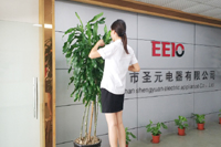 圣元伙伴修剪綠植，節(jié)節(jié)高！