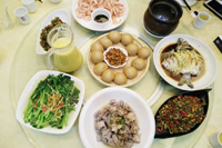 圣元電器小伙伴聚餐咯！